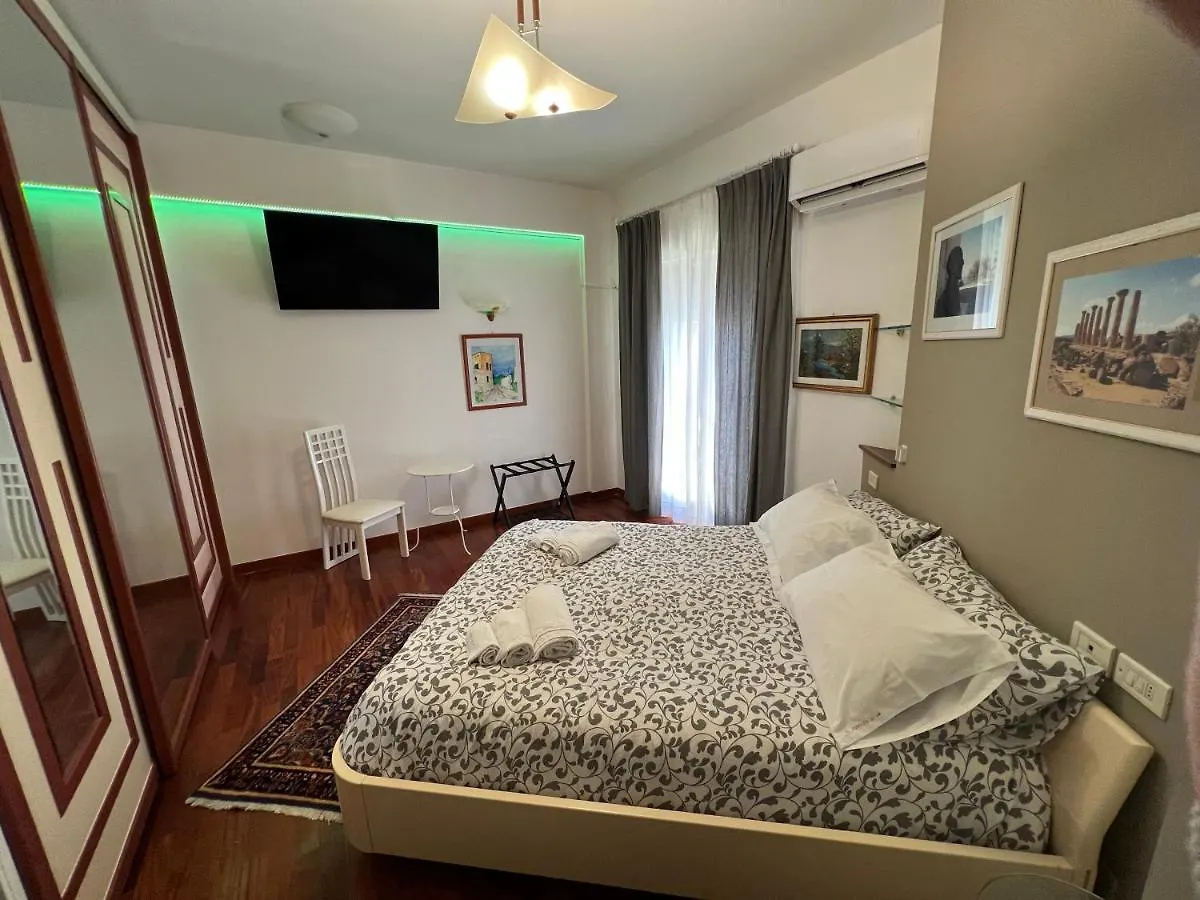 Il Sorriso Di Liu' Hotel Agrigento 0*,